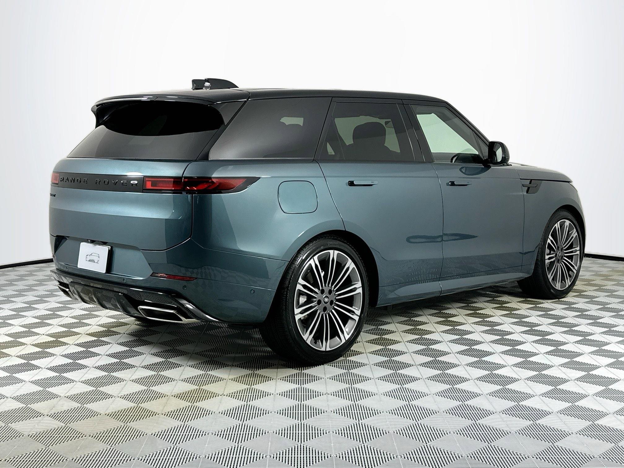 Certified 2025 Land Rover Range Rover Sport Dynamic SE image 5