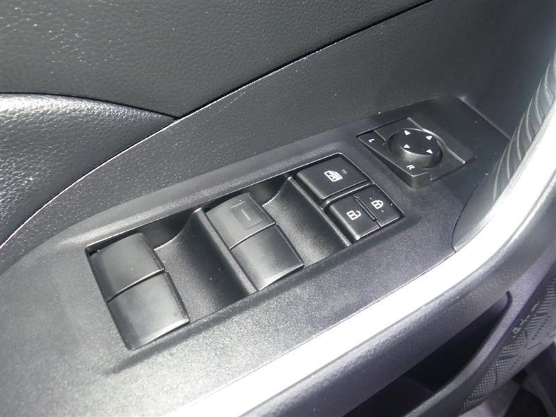 Used 2021 Toyota RAV4 LE image 19