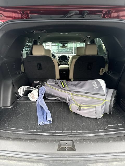 Used 2022 Chevrolet Traverse LT w/ LT Premium Package AWD/4WD image 6