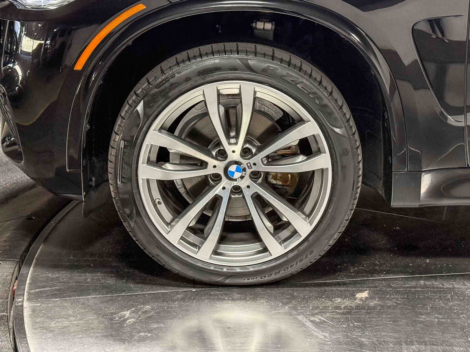 Used 2018 BMW X5 xDrive35i w/ M Sport Package AWD/4WD image 6