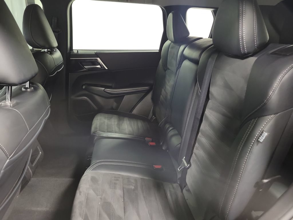 Used 2024 Mitsubishi Outlander SE AWD/4WD image 28