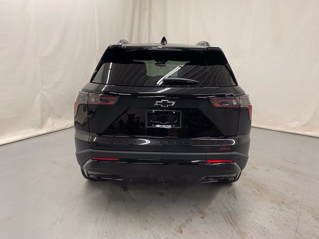 New 2027 Chevrolet Equinox RS w/ LPO, Floor Liner Package AWD/4WD image 7