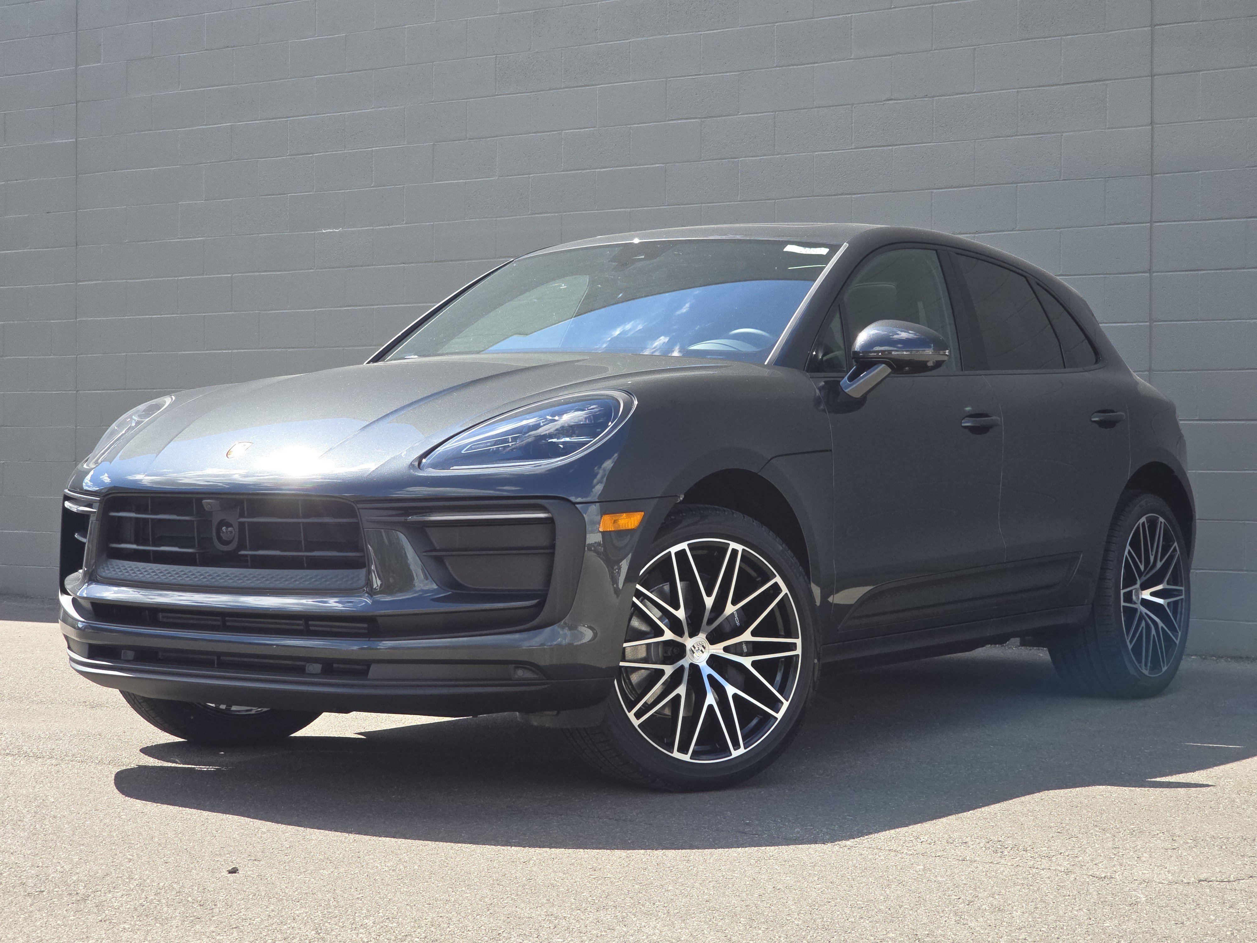 New 2026 Porsche Macan AWD/4WD image 1