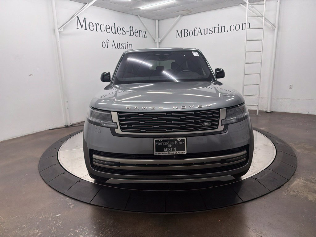 Used 2023 Land Rover Range Rover SE AWD/4WD image 2
