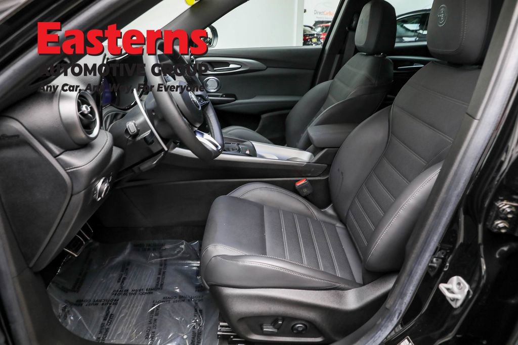 Used 2024 Alfa Romeo Tonale Veloce AWD/4WD image 14