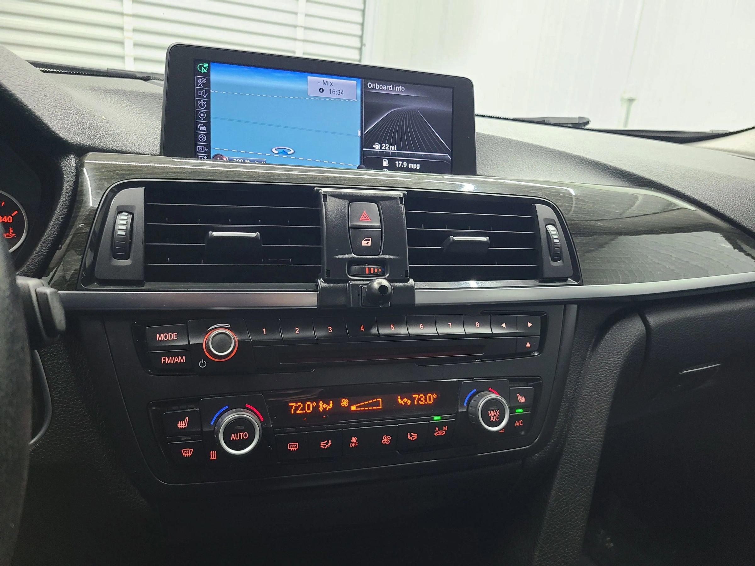 Used 2015 BMW 328i xDrive Sedan image 25