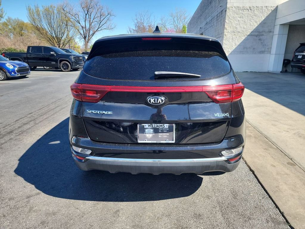 Used 2020 Kia Sportage LX image 7