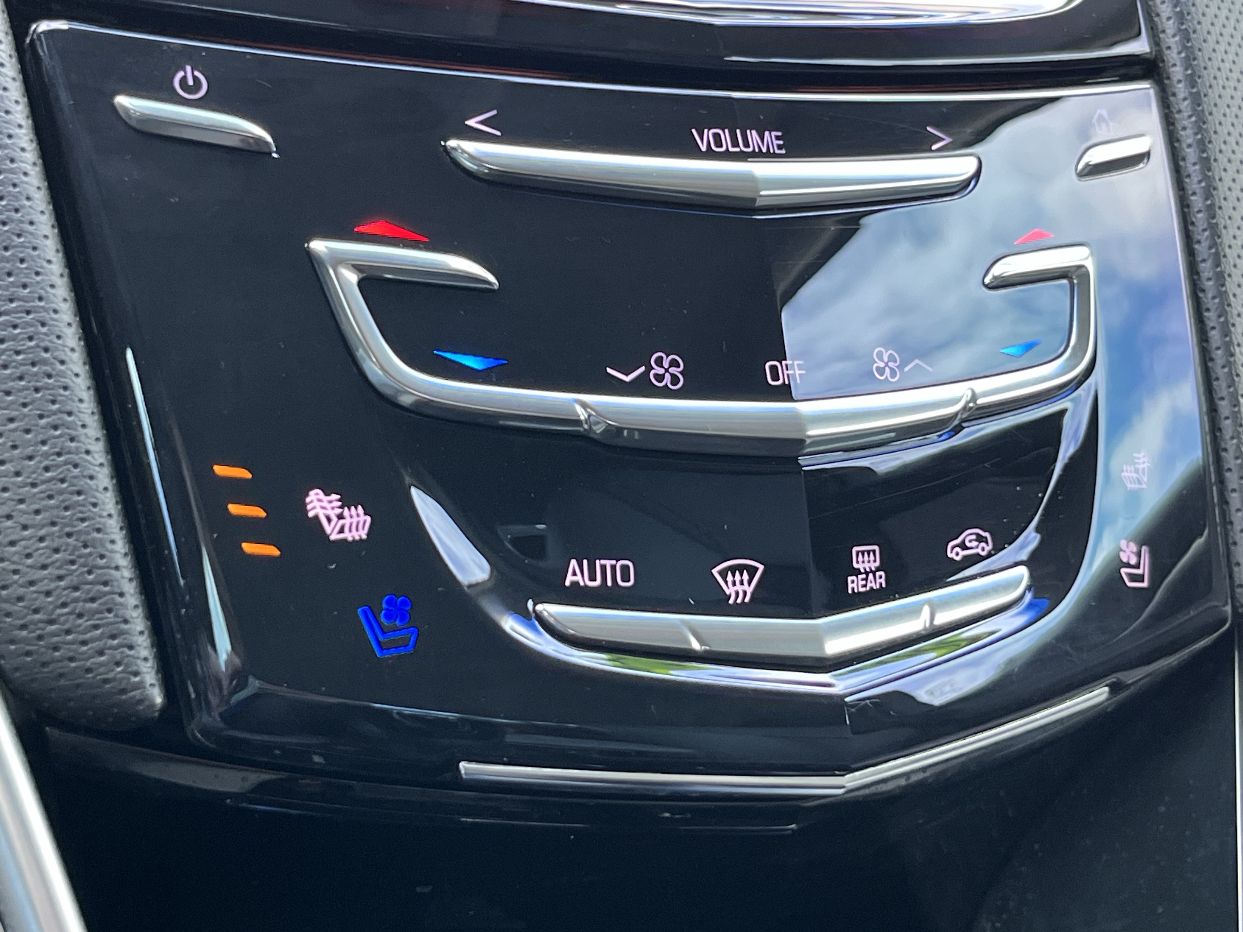 Used 2016 Cadillac XTS Luxury w/ Driver Awareness Package FWD image 31
