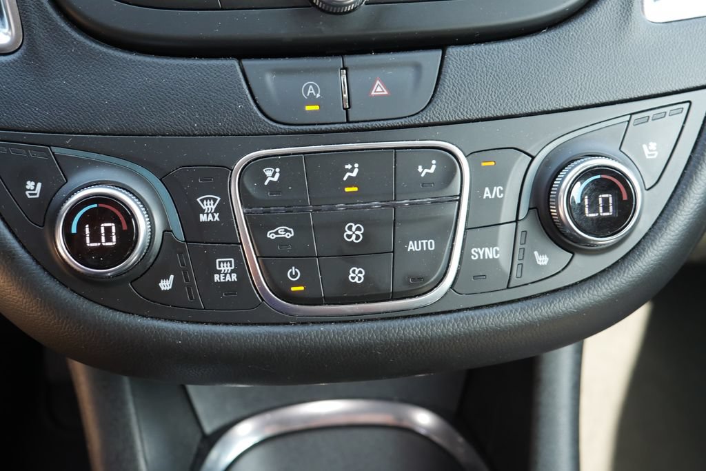 Used 2024 Chevrolet Malibu LT FWD image 24