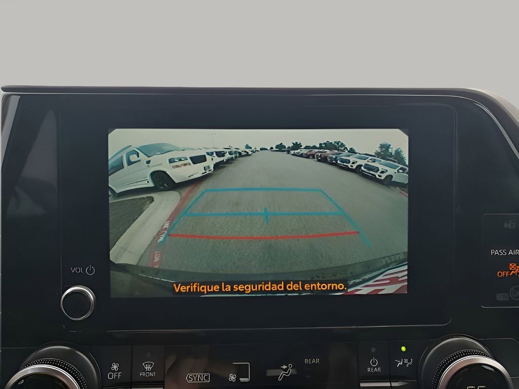 Used 2025 Toyota Highlander LE image 44