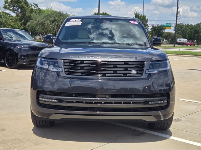 Used 2026 Land Rover Range Rover SE AWD/4WD image 2