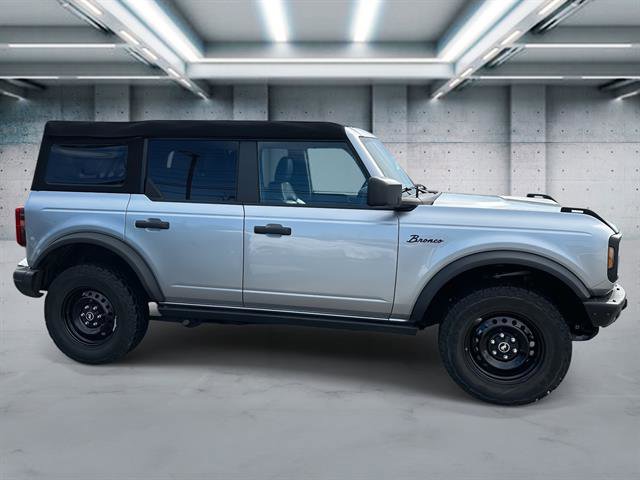 Used 2023 Ford Bronco Black Diamond image 3