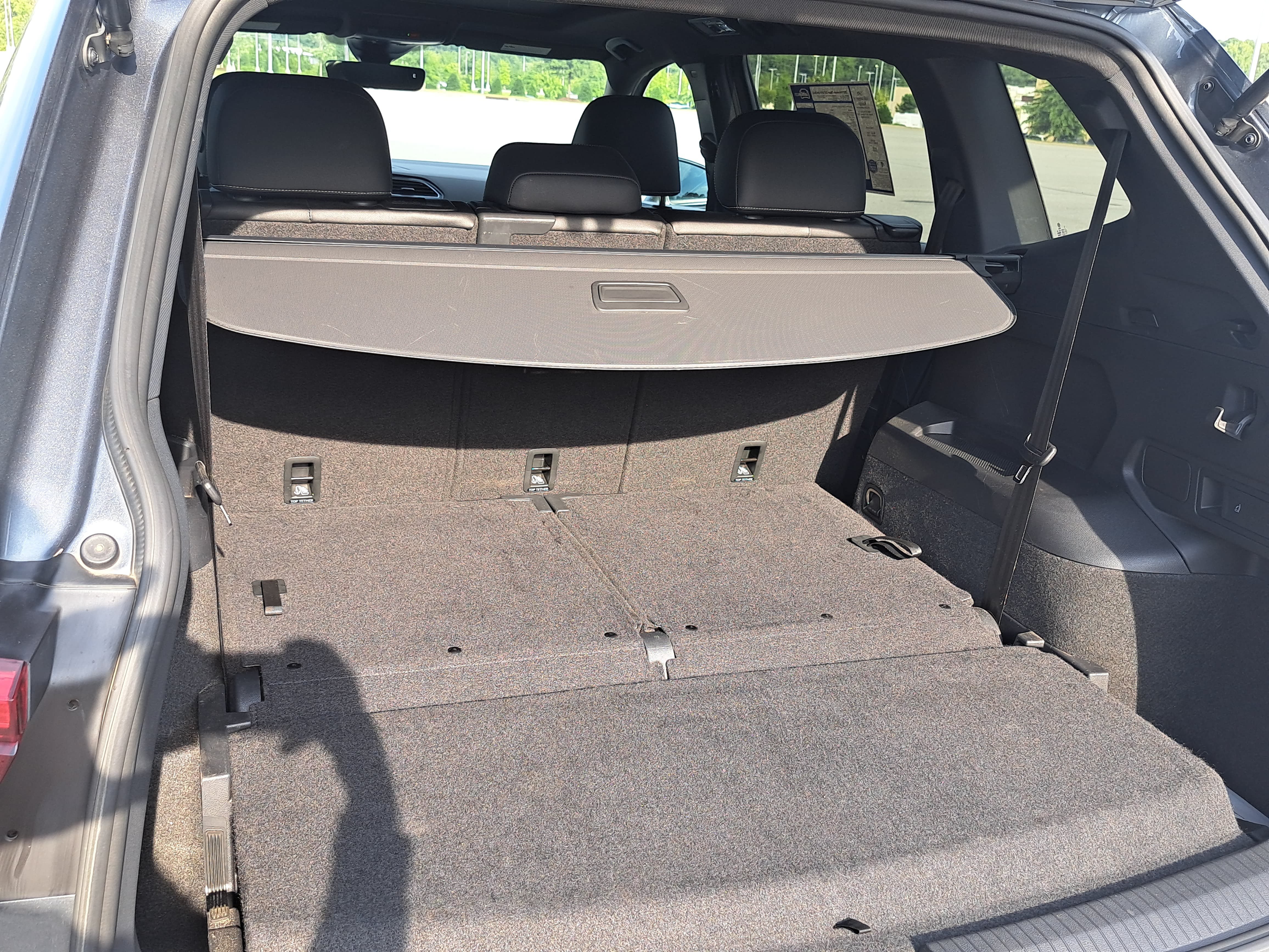 Used 2023 Volkswagen Tiguan SE R-Line FWD image 13