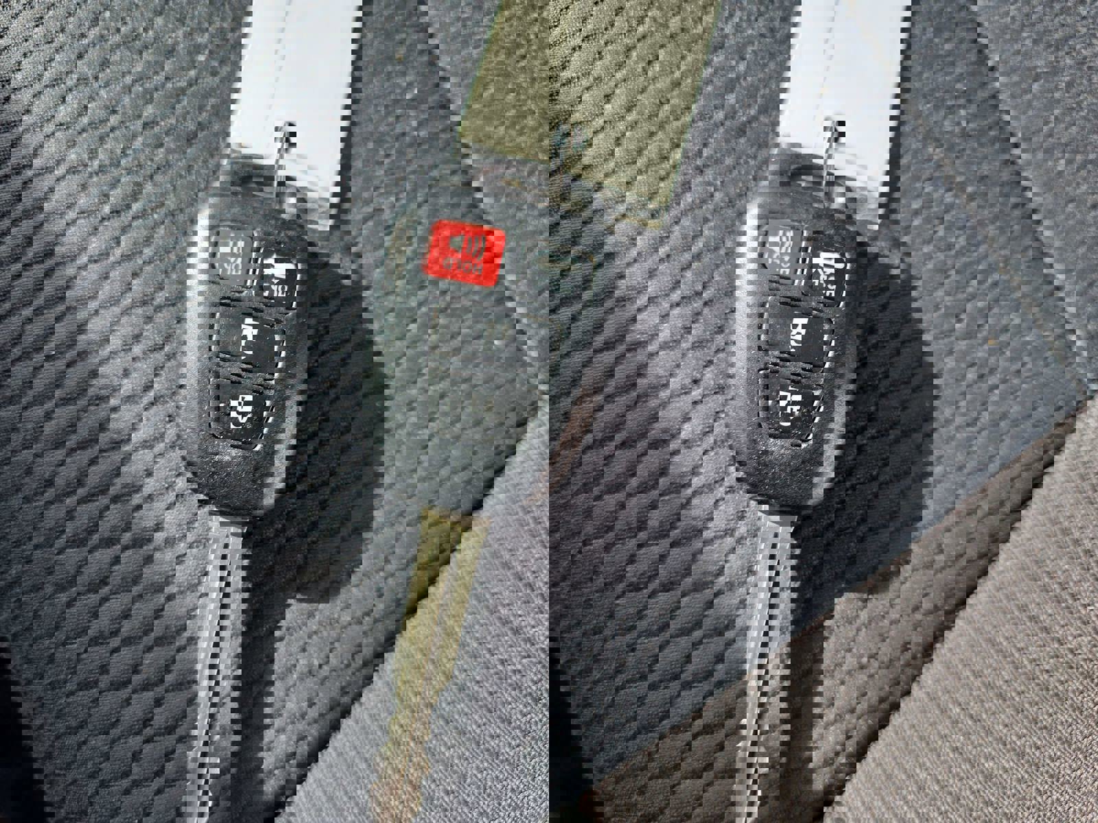 Used 2017 Toyota Corolla L image 37