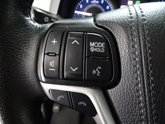 Used 2020 Toyota Sienna XLE Premium AWD/4WD image 7