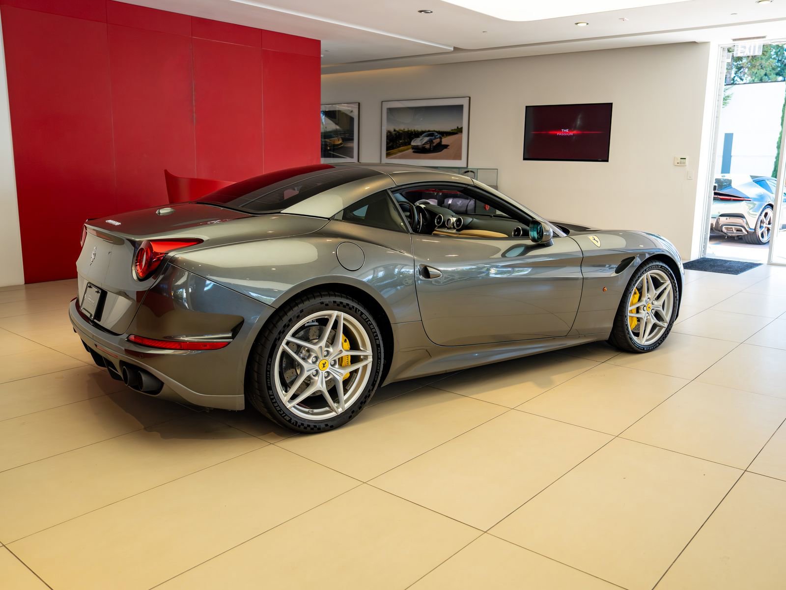 Certified 2017 Ferrari California T RWD image 35