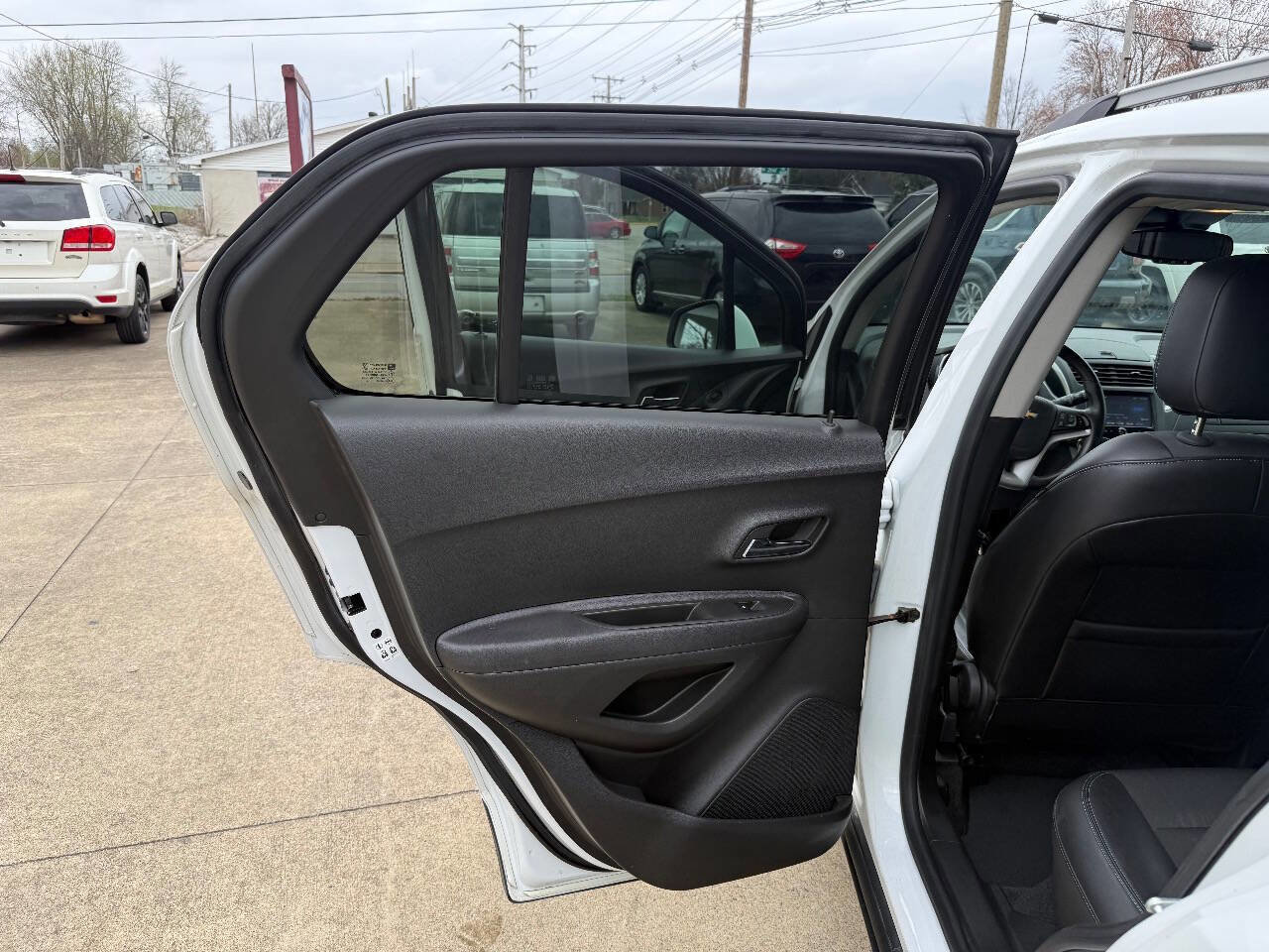 Used 2016 Chevrolet Trax LT w/ LT Convenience Package image 9