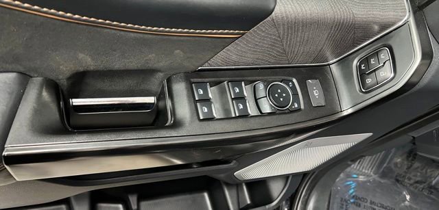 Used 2023 Ford F150 Platinum w/ FX4 Off-Road Package image 22