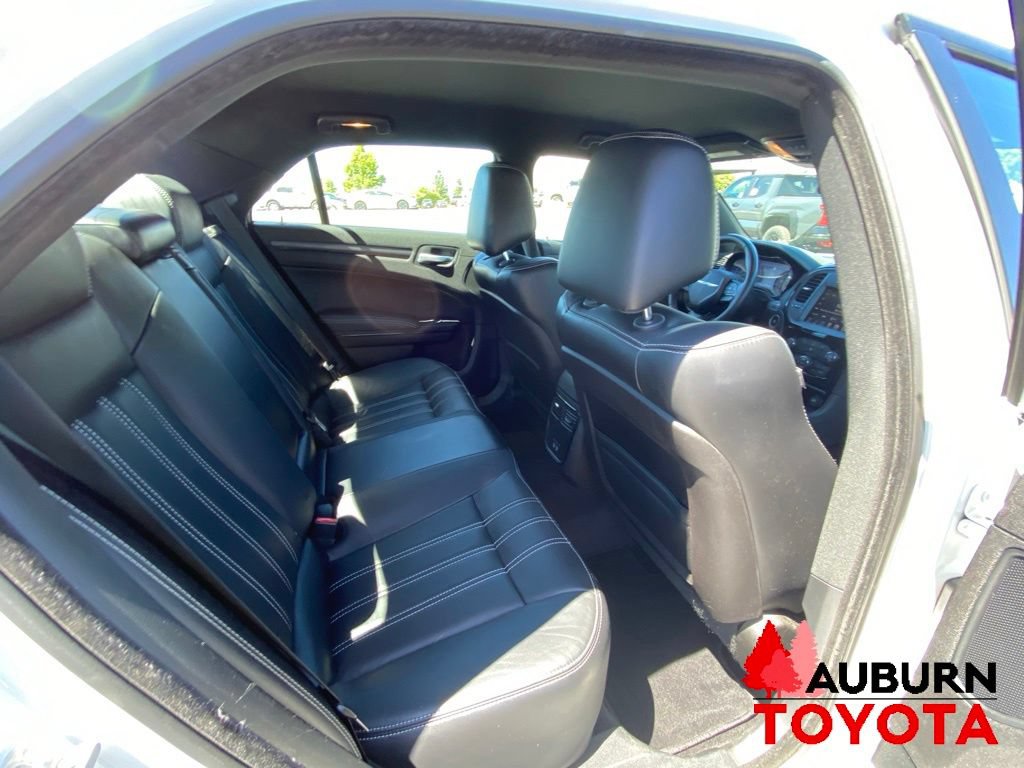 Used 2015 Chrysler 300 S RWD image 15