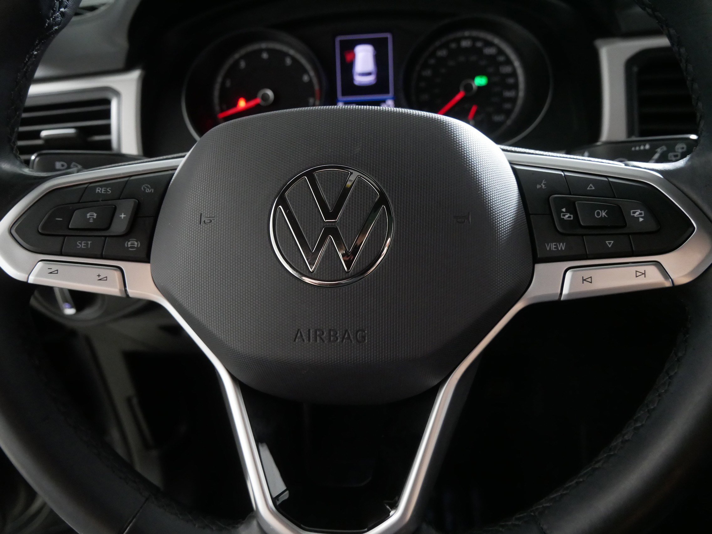 Certified 2020 Volkswagen Atlas Cross Sport SE image 25