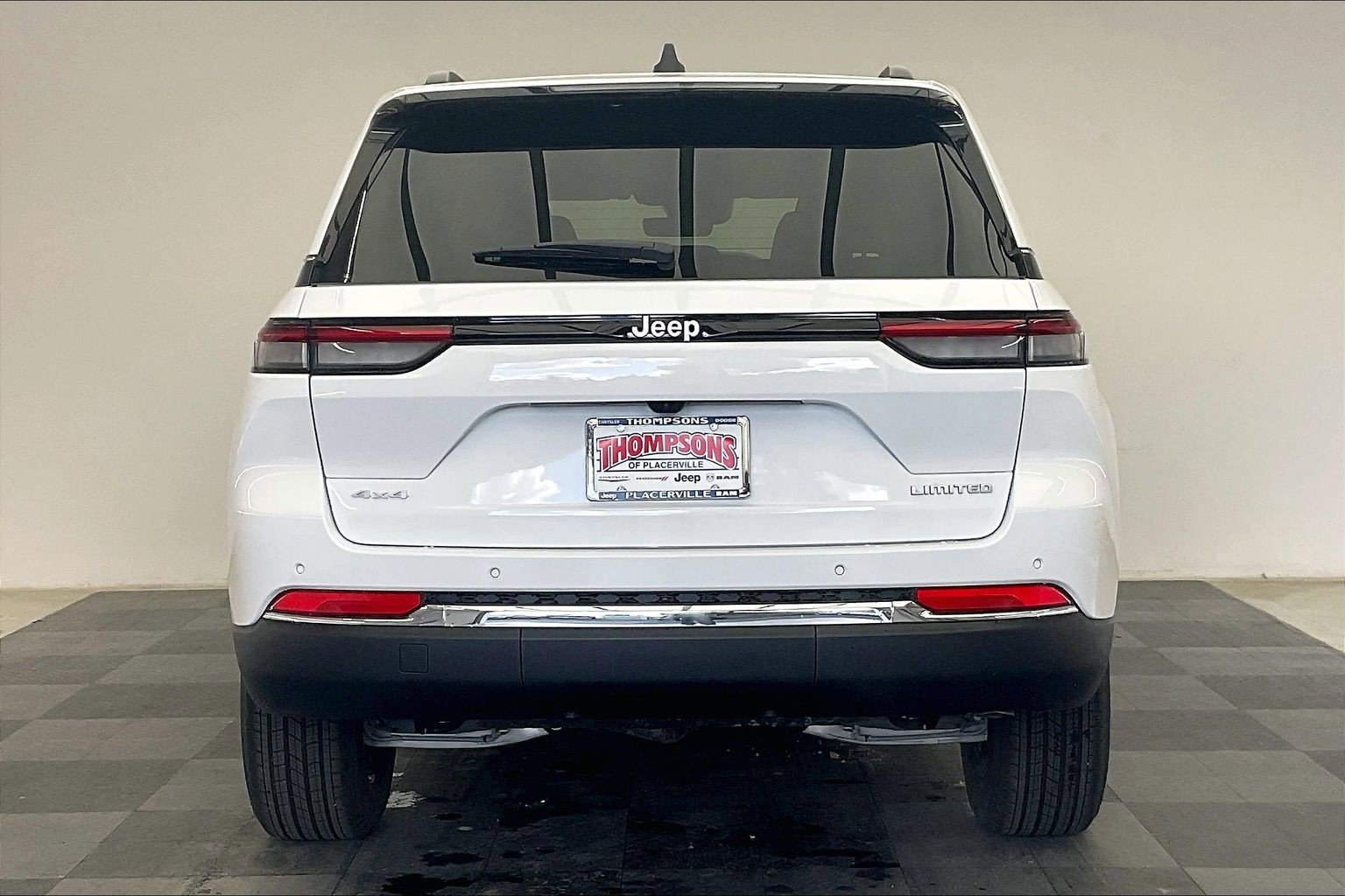 New 2025 Jeep Grand Cherokee Limited AWD/4WD image 3