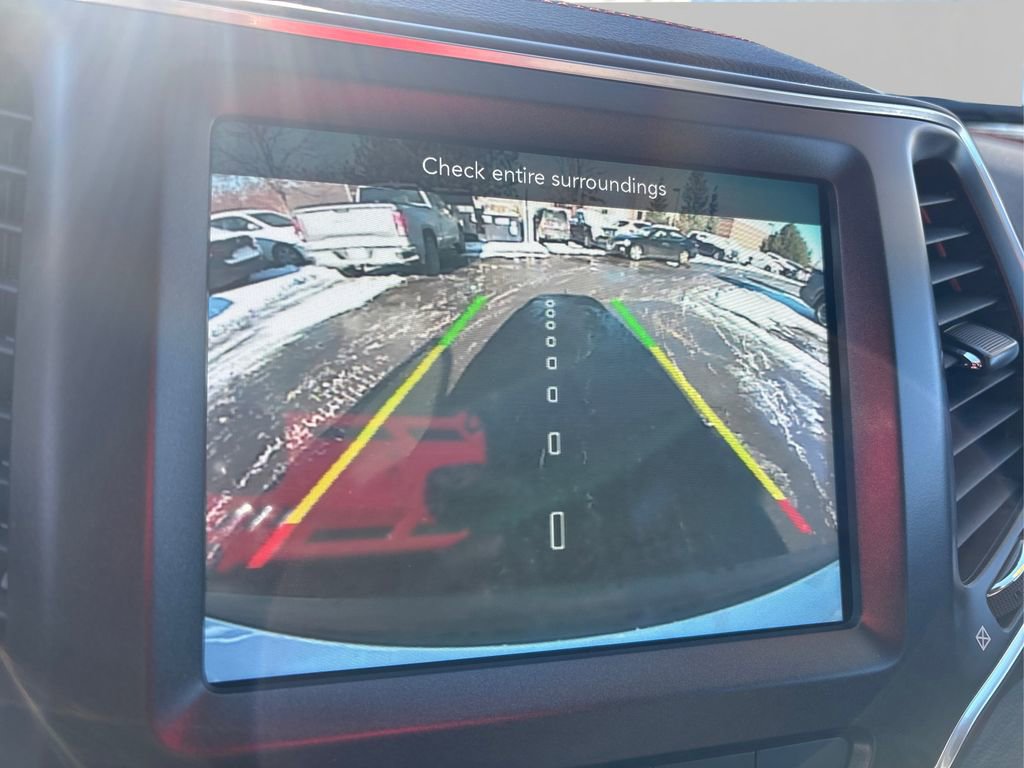 Used 2022 Jeep Cherokee Trailhawk w/ Premium Leather Package image 28