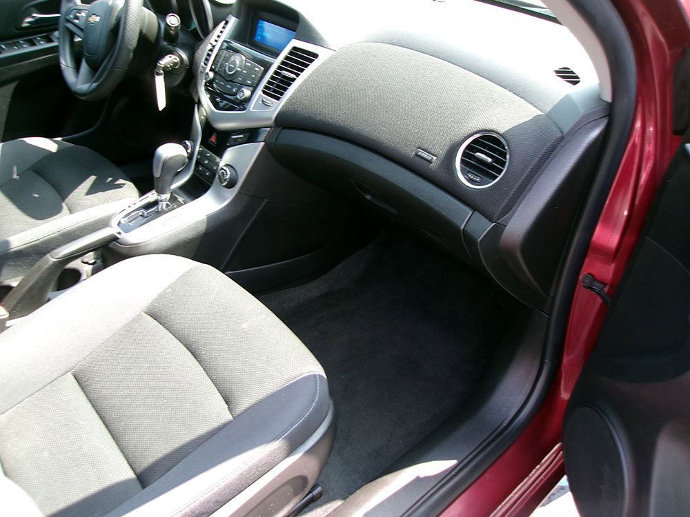 Used 2015 Chevrolet Cruze LT image 11