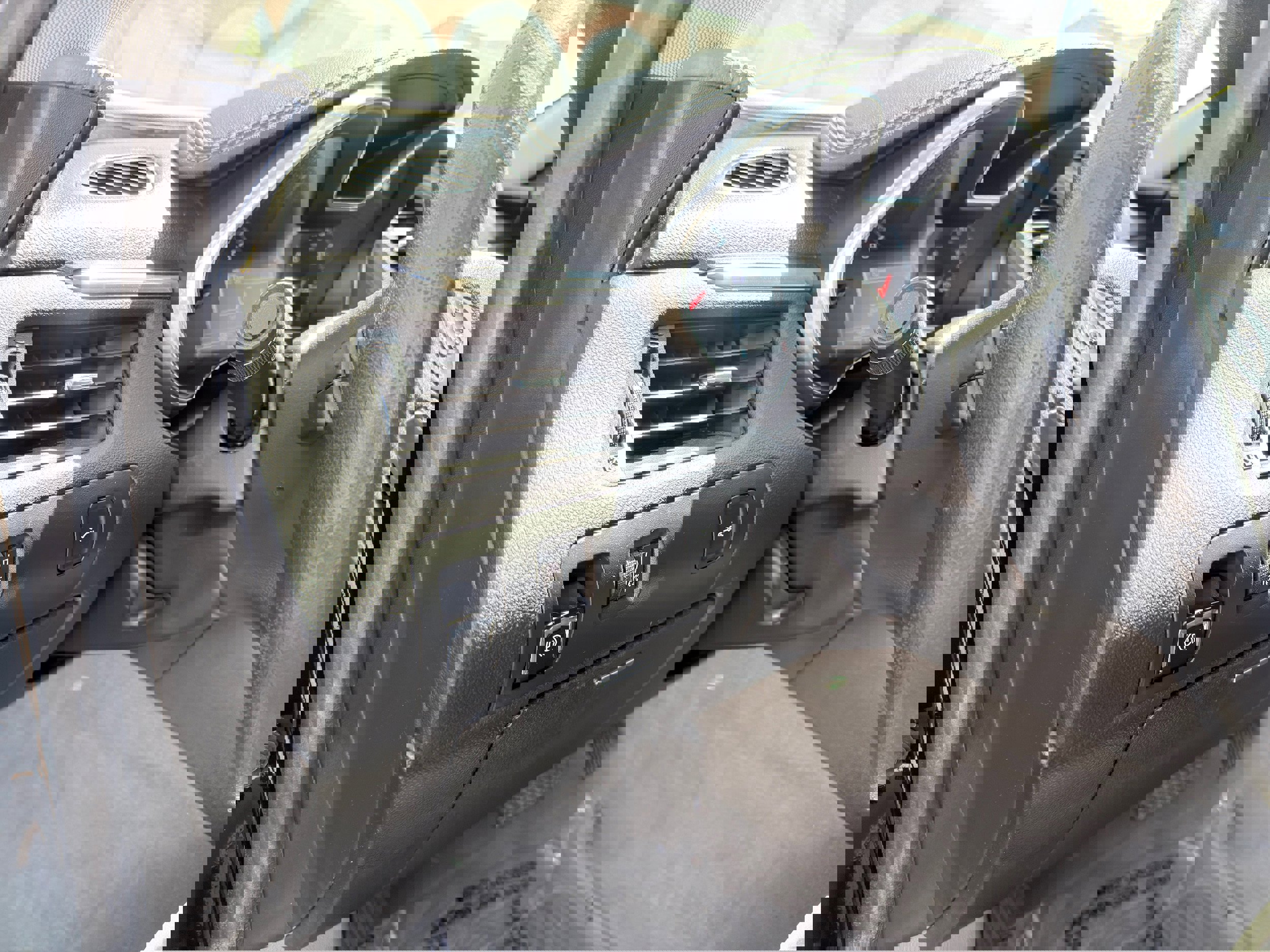 Used 2018 Chevrolet Impala LS image 23