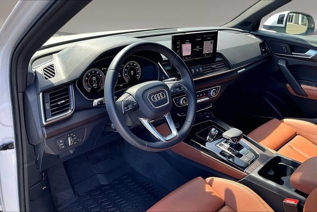 Used 2023 Audi Q5 2.0T Premium Plus w/ Premium Plus Package AWD/4WD image 17
