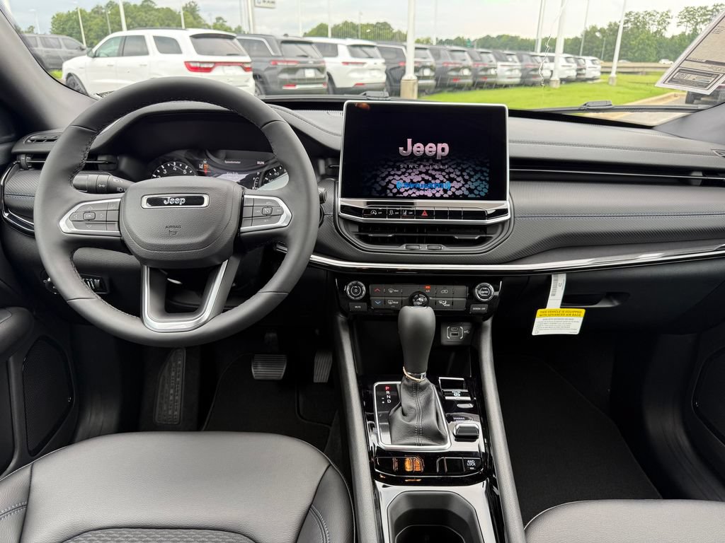 New 2026 Jeep Compass Latitude AWD/4WD image 7