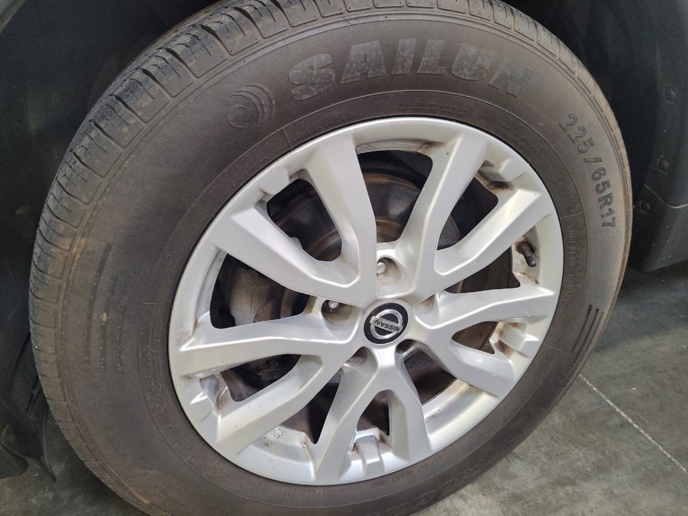 Used 2020 Nissan Rogue SV FWD image 31
