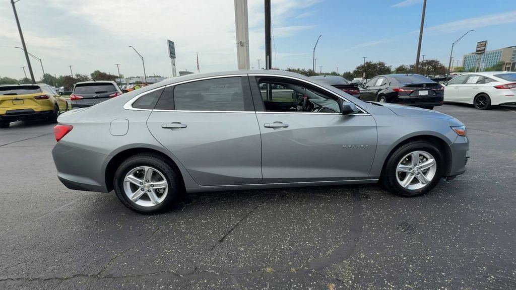 Used 2024 Chevrolet Malibu LS FWD image 9