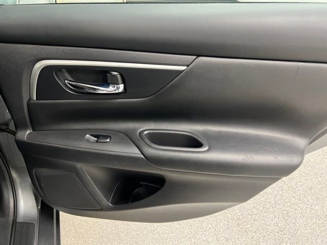 Used 2017 Nissan Altima 2.5 SL w/ Moonroof Package image 47