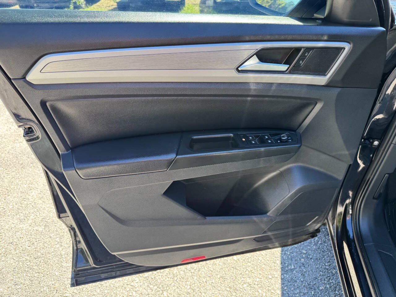 Used 2018 Volkswagen Atlas SE FWD image 41