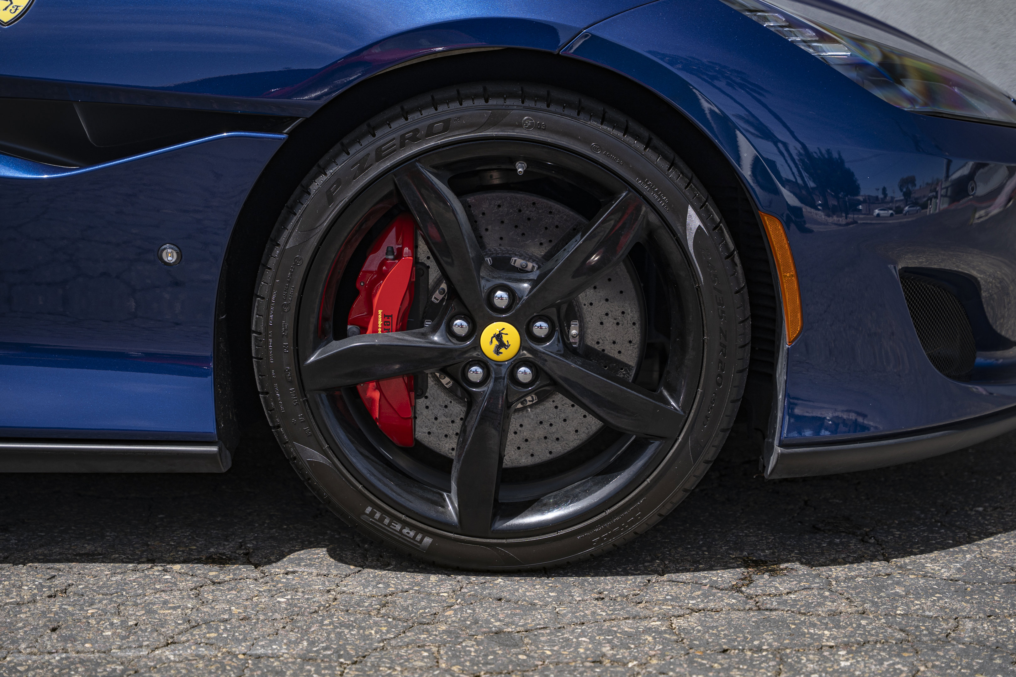 Used 2019 Ferrari Portofino RWD image 14