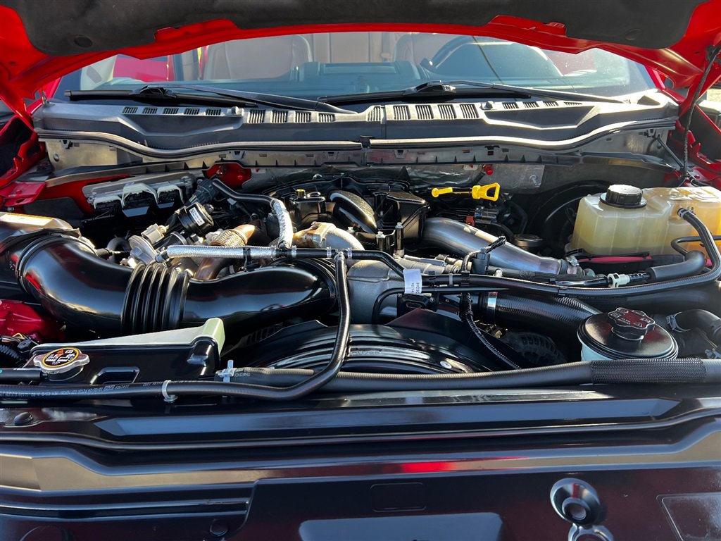 Used 2019 Ford F350 Lariat w/ Lariat Ultimate Package image 3