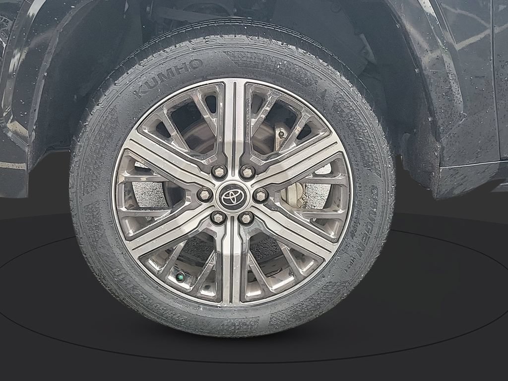 Used 2022 Toyota Tundra Capstone AWD/4WD image 9