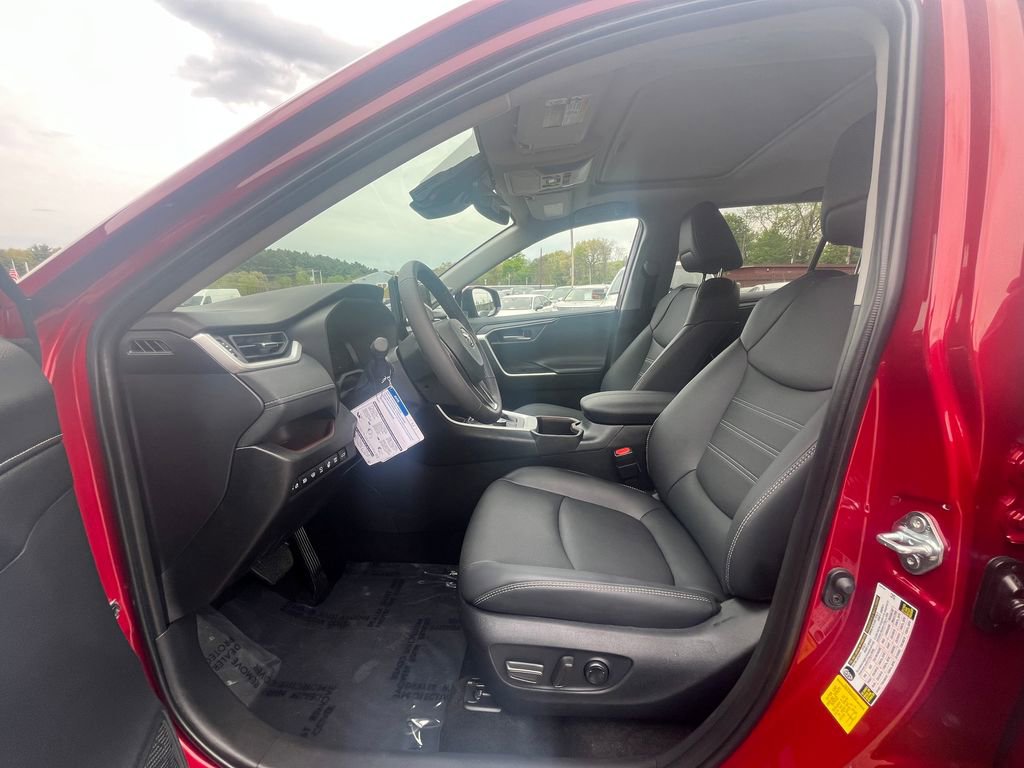 Used 2025 Toyota RAV4 Limited w/ Advanced Technology Package AWD/4WD image 23