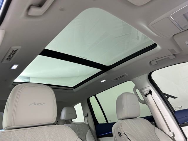 Used 2025 Buick Enclave Avenir w/ Super Cruise Package image 7