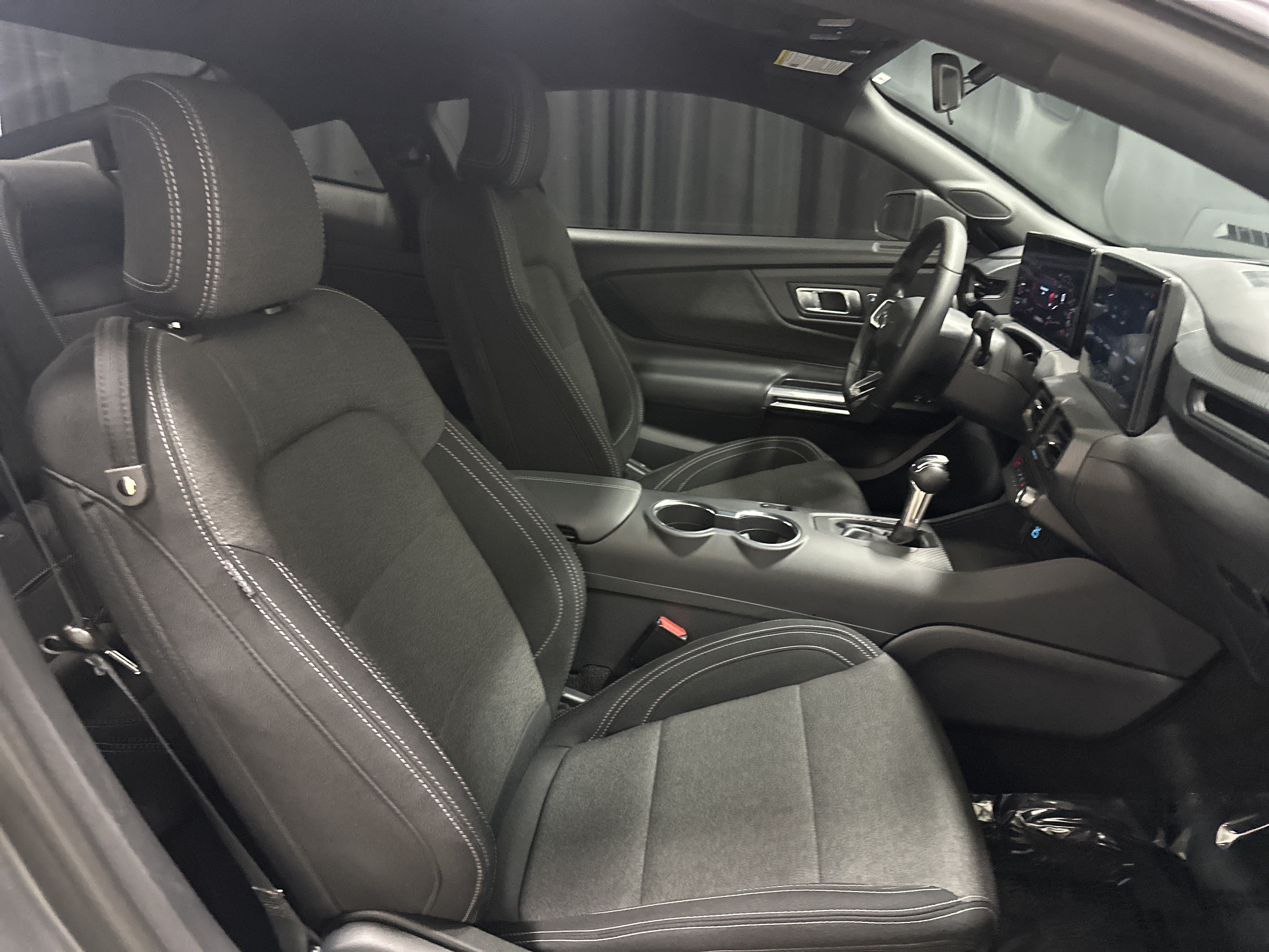 Used 2026 Ford Mustang Coupe RWD image 33