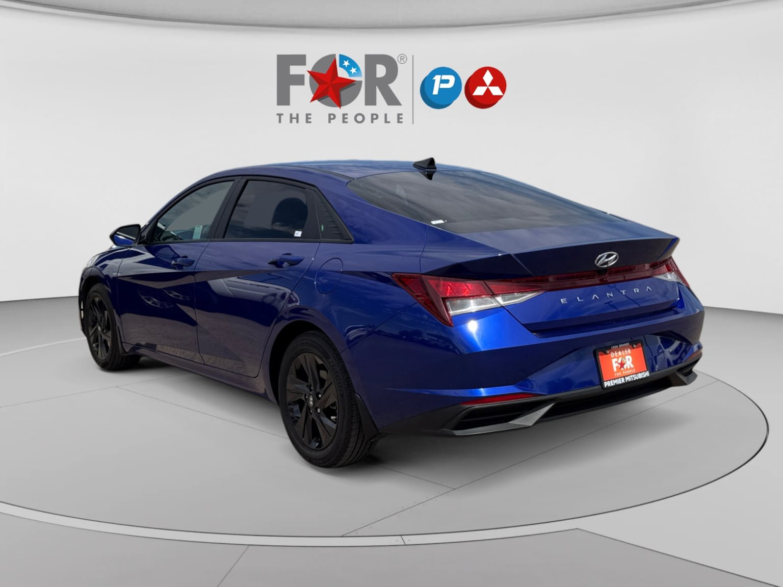 Used 2023 Hyundai Elantra SEL FWD image 3