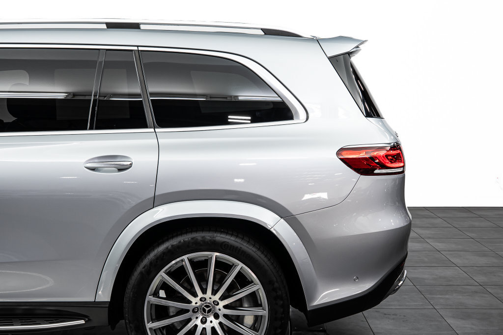 Used 2023 Mercedes-Benz GLS 450 4MATIC image 15