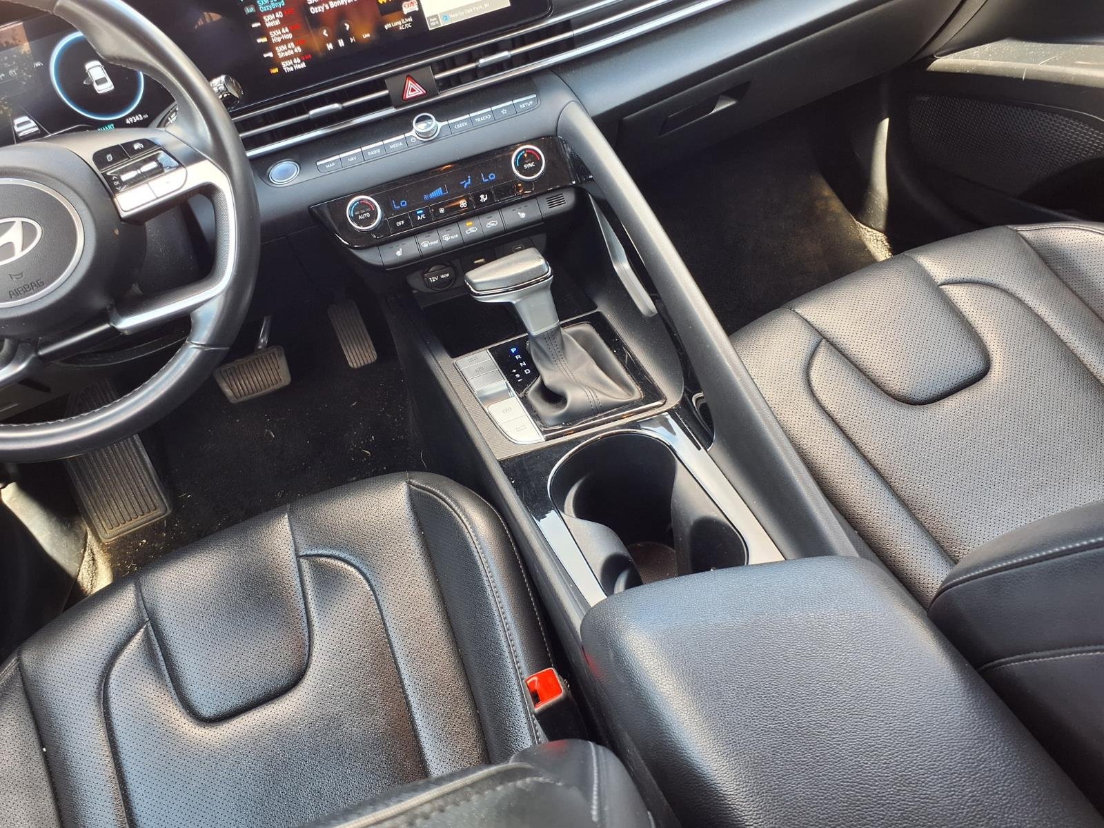 Used 2025 Hyundai Elantra Limited FWD image 10