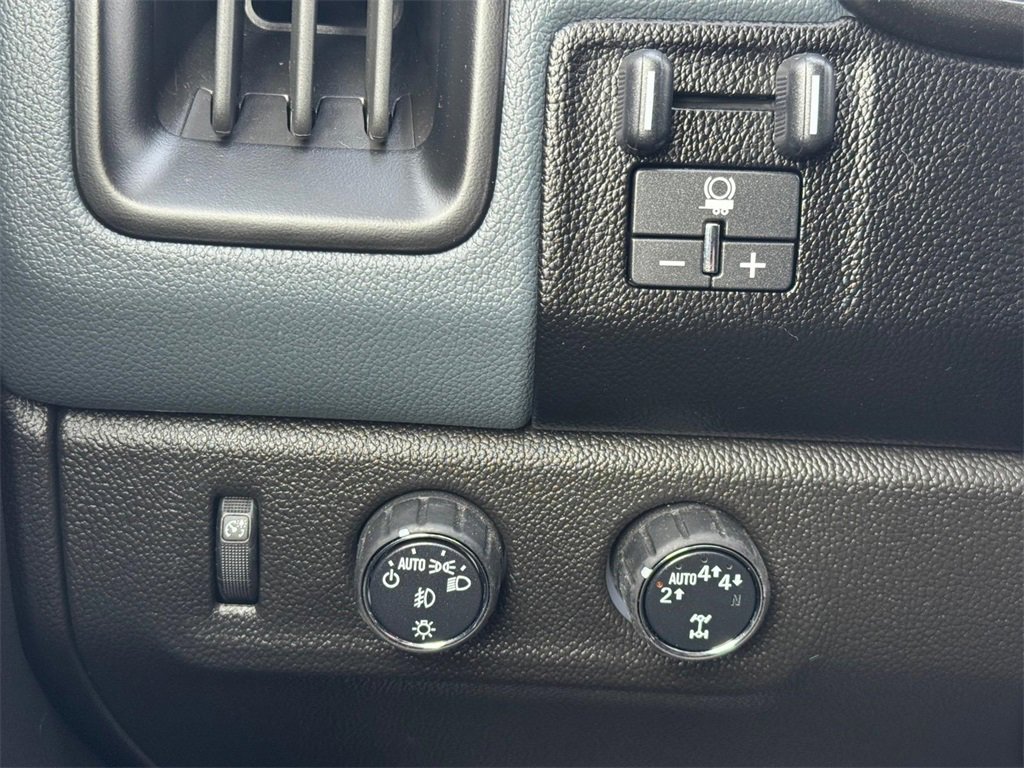 Used 2022 Chevrolet Colorado Z71 w/ Safety Package image 20