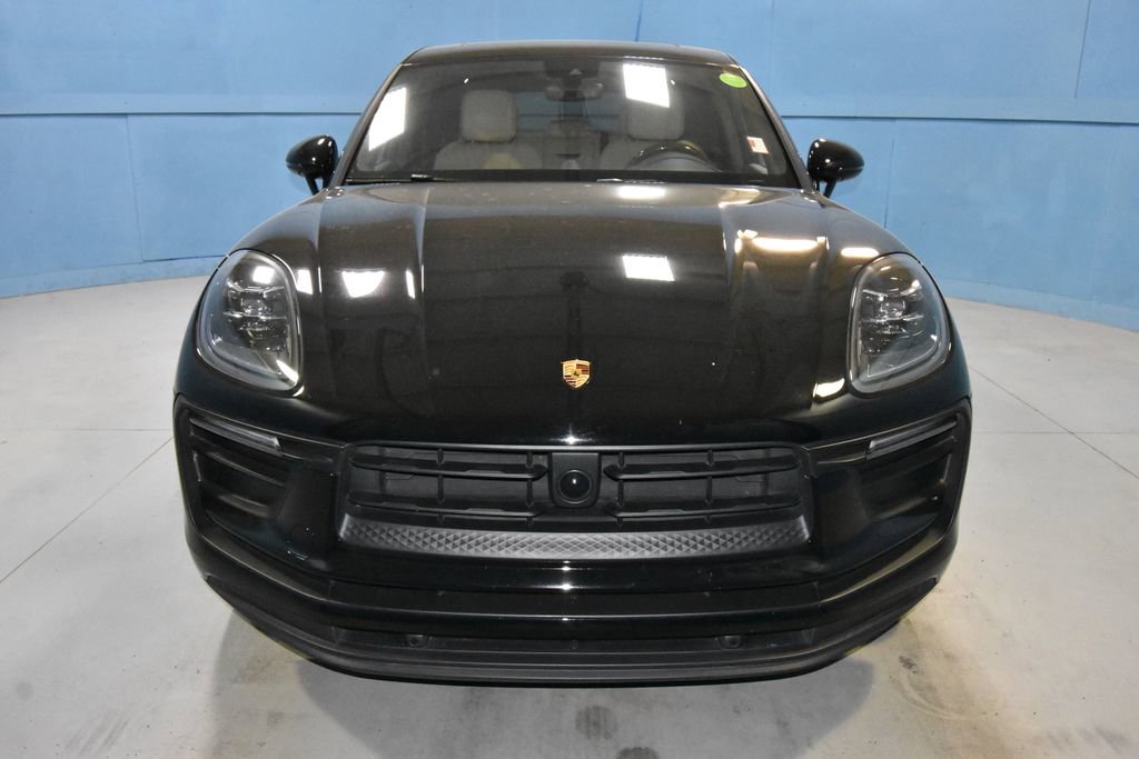 Used 2023 Porsche Macan Turbo image 26