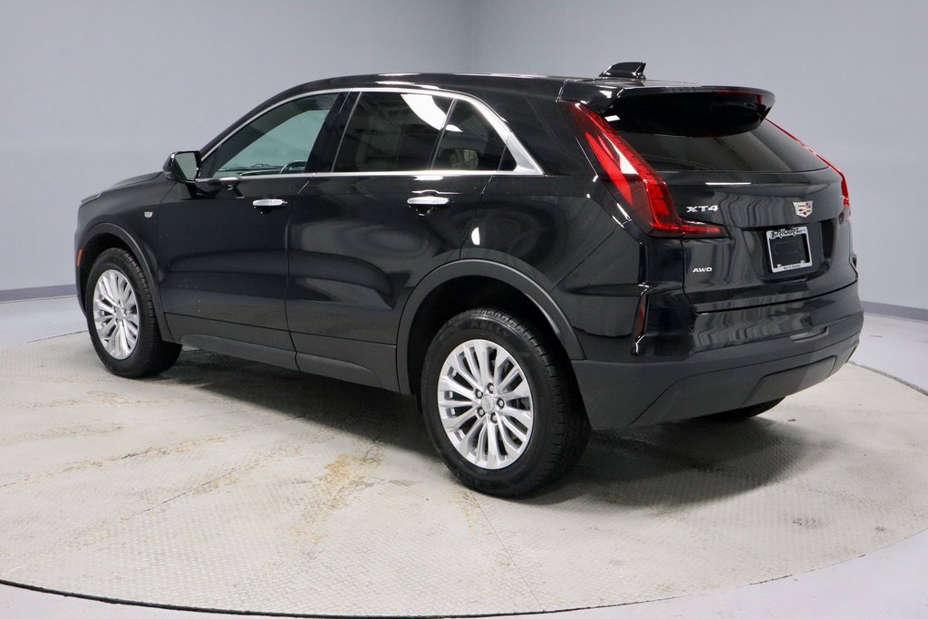 Used 2024 Cadillac XT4 Luxury image 8
