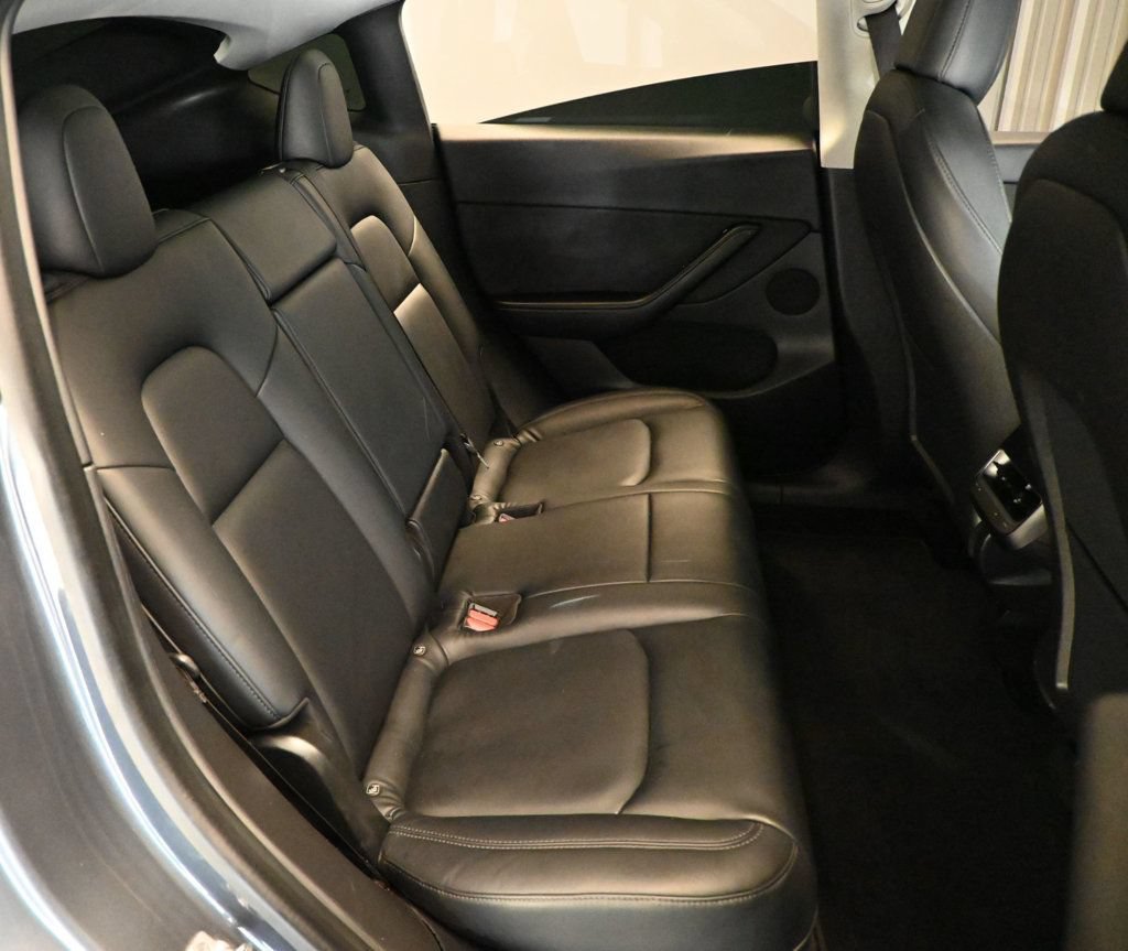 Used 2020 Tesla Model Y Long Range AWD/4WD image 16
