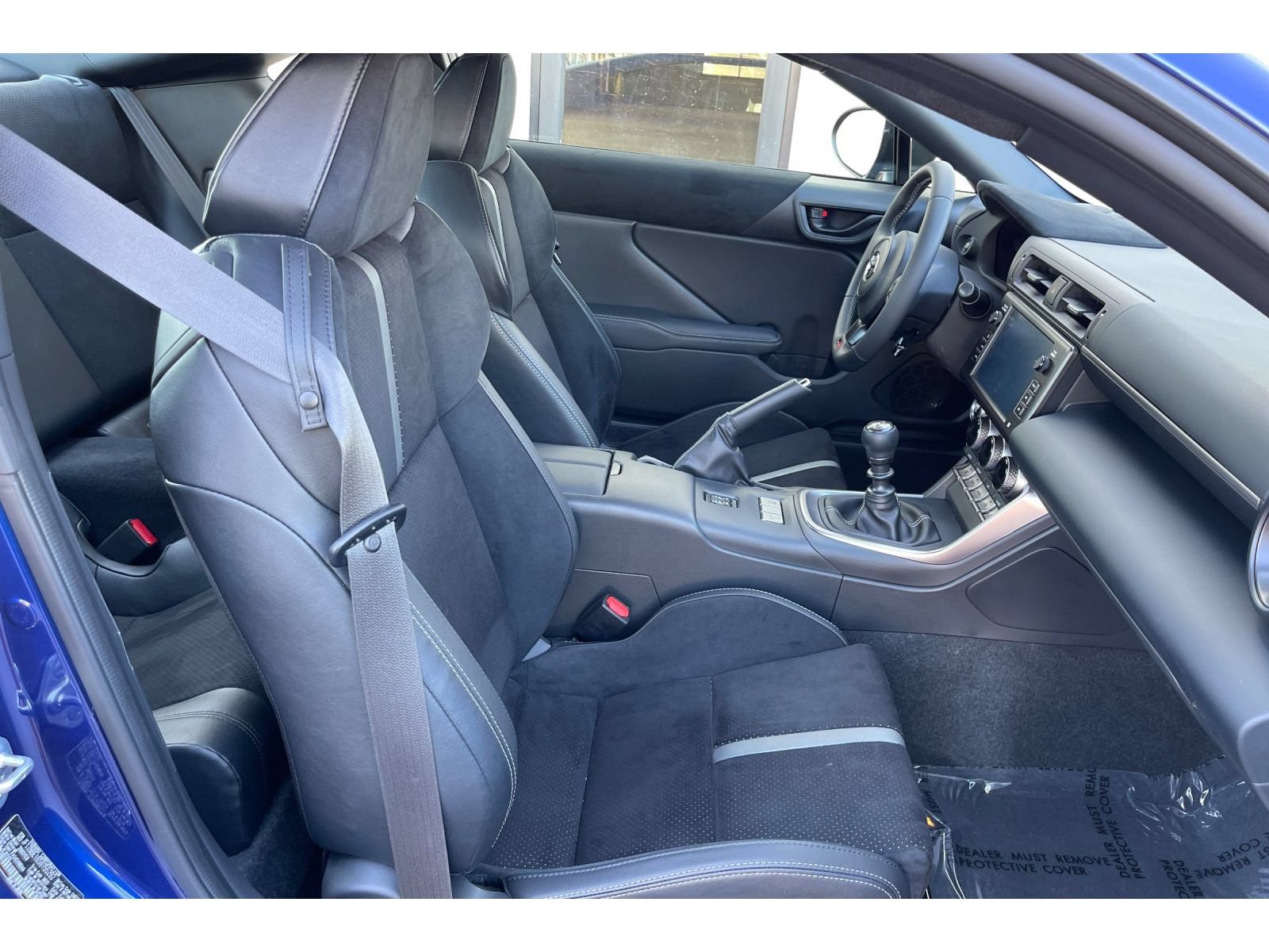 Used 2025 Toyota GR86 Premium w/ Performance Package RWD image 18