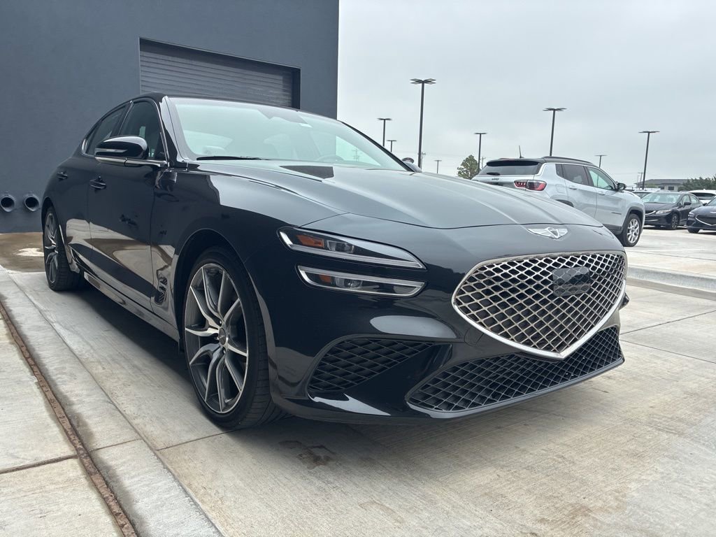 Used 2023 Genesis G70 2.0T image 3