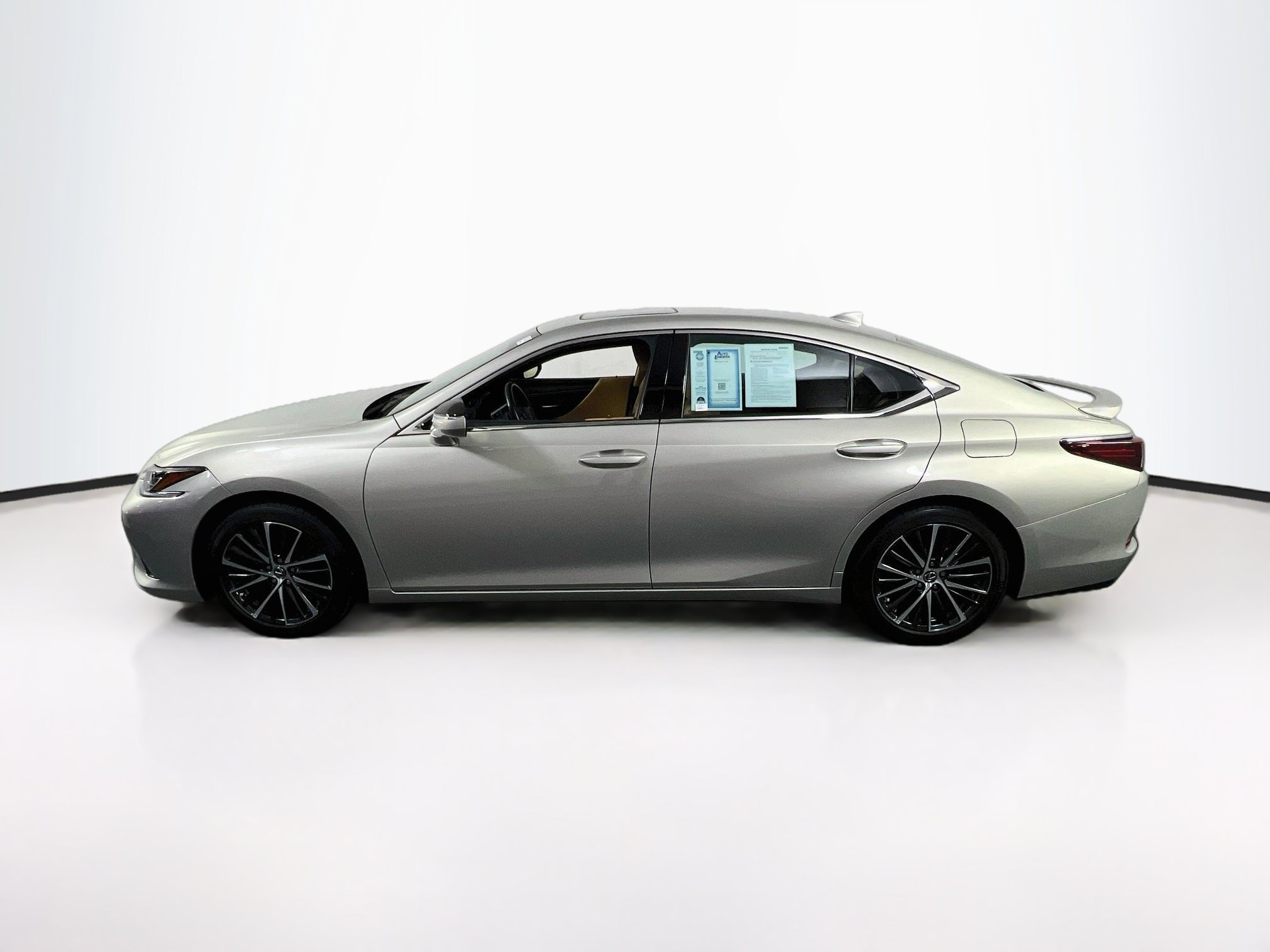 Used 2024 Lexus ES 350 w/ Premium Package FWD image 8